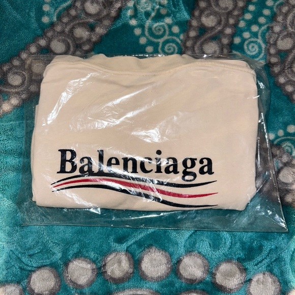 Brand new Balenciaga campaign t shirt - Picture 4 of 10